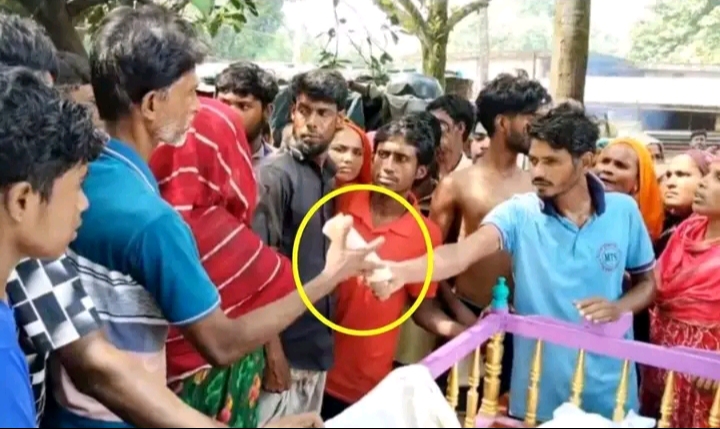 চুয়াডাঙ্গায় সুদ কারবারির ১৫ হাজার টাকার জন্য লাশ দাফনে বাঁধা