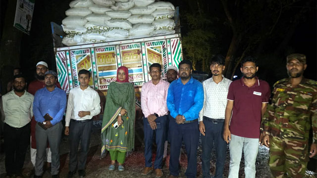রামগতিতে ৩০ টন অবৈধ ইউরিয়া সার জব্দ, আটক-১