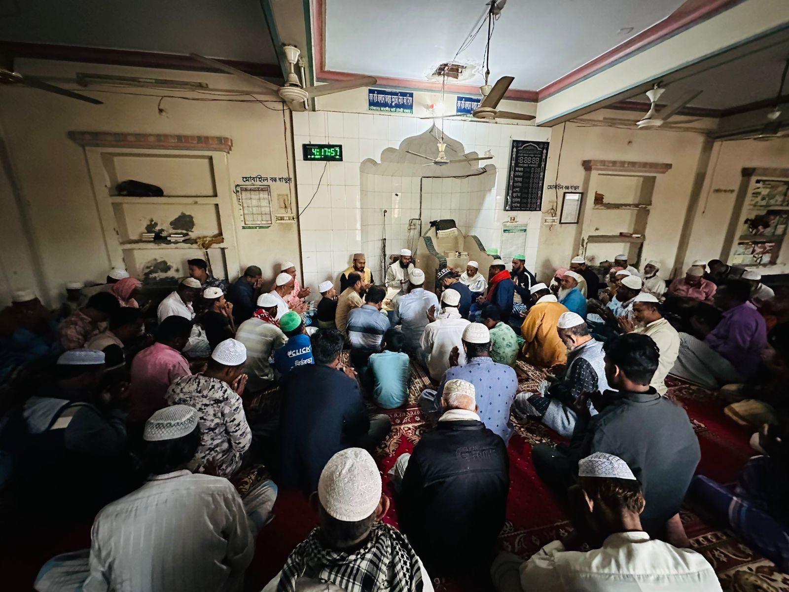 ডা. আমান উল্লাহ এর উদ্যোগে লক্ষ্মীপুরের অর্ধশতাধিক মসজিদে খালেদা জিয়ার জন্য দোয়া