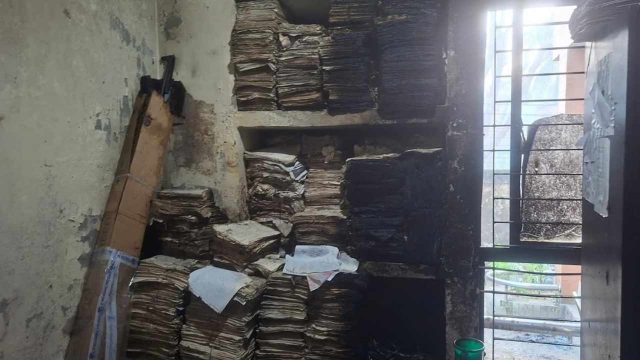 লক্ষ্মীপুরে নির্বাচন অফিসে দুর্বৃত্তের আগুন 