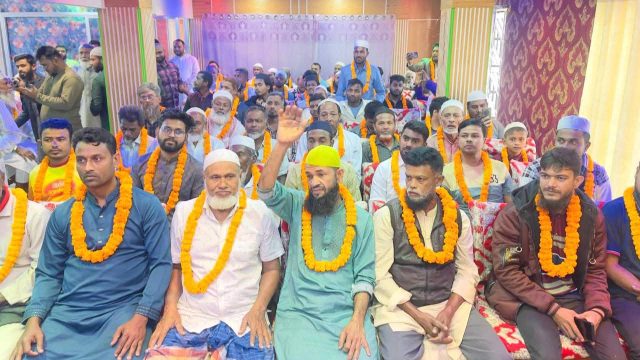 ভোটের সপ্তাহ আগে লক্ষ্মীপুরে বিএনপির দেড় শতাধিক নেতাকর্মী জামায়াতে যোগদান 