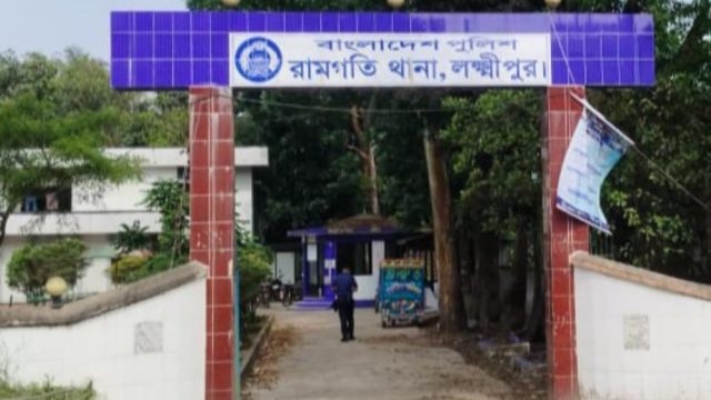 রামগতিতে স্ত্রীকে কুপিয়ে জখম, স্বামী গ্রেপ্তার 