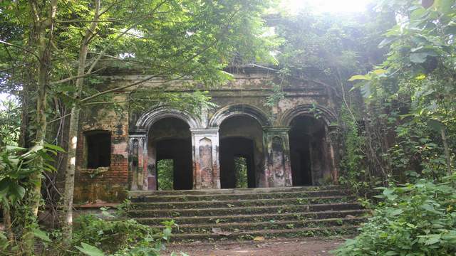 খোয়া সাগর দিঘি আর জমিদার বাড়ি ঘিরে লক্ষ্মীপুরের নতুন পর্যটন