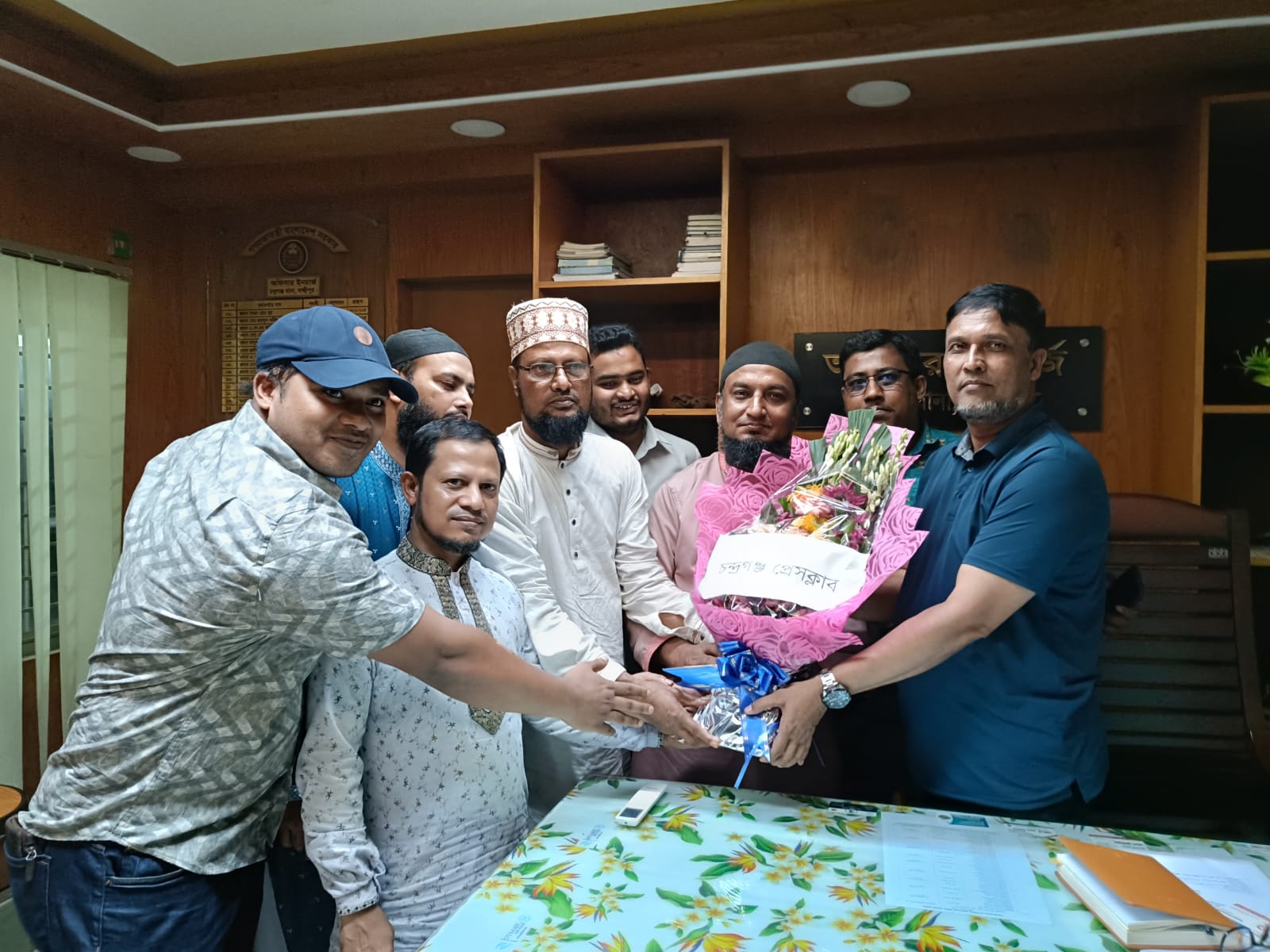 চন্দ্রগঞ্জে নবাগত ওসির সঙ্গে সাংবাদিকদের মতবিনিময়