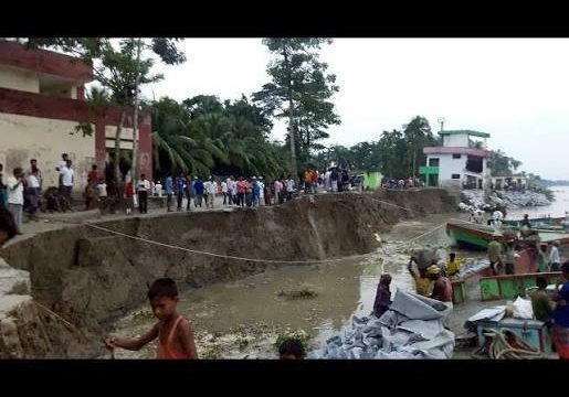 মেঘনা নদীর ভাঙনরোধে বাঁধ নির্মাণ শুরু করেছে সেনাবাহিনী