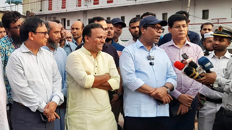 উপকূল ও চরাঞ্চলের মানষের চিকিৎসার জন্য নির্মাণ হচ্ছে ভাসমান হাসপাতাল ‘স্বাস্থ্য তরী’